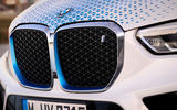 bmw ix5 hydrogen revue 2023 09 grill