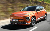 hyundai kona electric : essai 2023 01 avant en mouvement