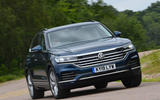 Volkswagen Touareg 3.0 TSI 2019 UK first drive review - cornering front