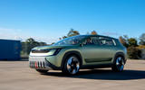 Skoda Vision 7S front tracking