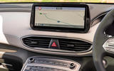 6 Hyundai Santa Fe PHEV 2021 UK FD infotainment