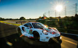 Porsche 911 RSR-19 drive - tracking