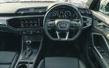 Audi Q3 45 TFSIe straight dash