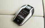 BMW 740 Le xDrive display key
