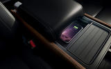 2020 Land Rover Defender reveal - wireless charging