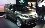 2017 Land Rover Discovery revealed in Paris