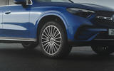 mercedes glc 300e 2023 08 wheel