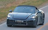 Porsche Boxster EV шпионит спереди