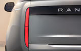 Тизер заднего фонаря Range Rover EV