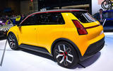 renault 5 concept paris motor show 02 side static