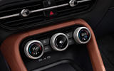 Skoda Superb dials 2