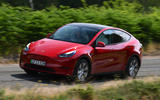 Tesla Model Y 2023: отслеживание передней четверти