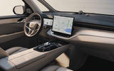 Приборная панель и руль Volvo EM90