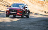 23 Volvo XC60 Recharge 2021 LT driving