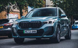 BMW iX1 передний лидер