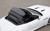 Jaguar F-type V6 S roof closing
