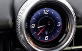 maserati granturismo trofeo essai routier 2023 16 horloge