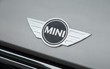 Mini bonnet badge