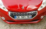 Peugeot 208 GTi front grille