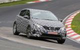 Toyota plans Auris crossover - first spy pictures