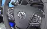 Toyota Avensis steering wheel controls