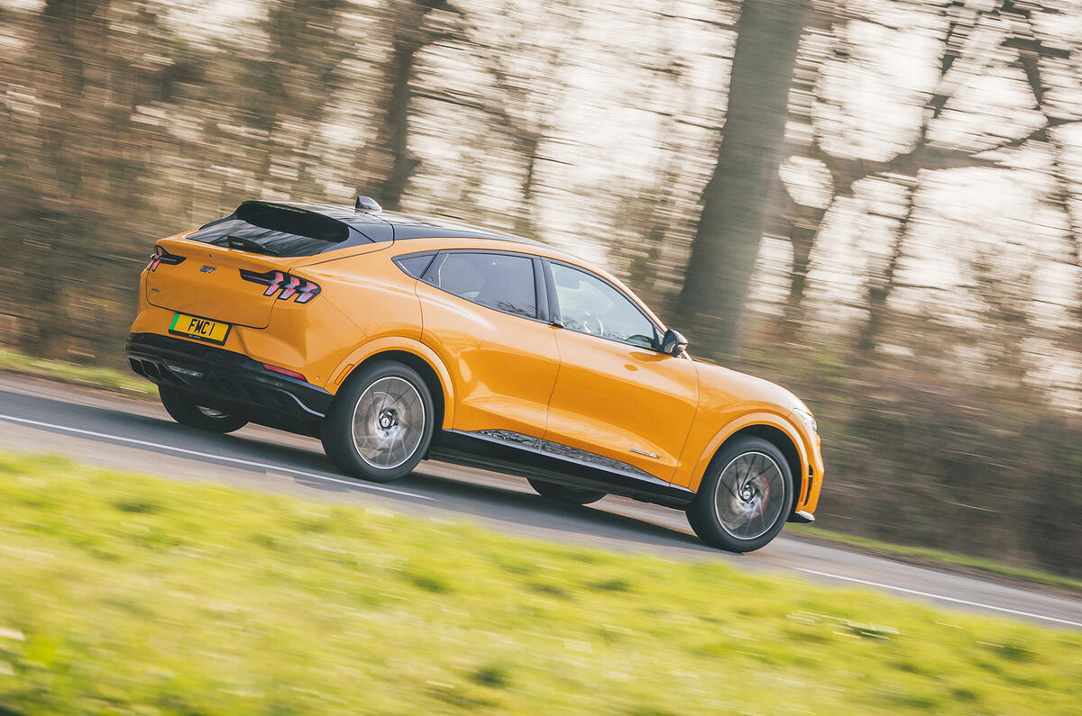 004ford mustang mach e gt virage arrière 2022