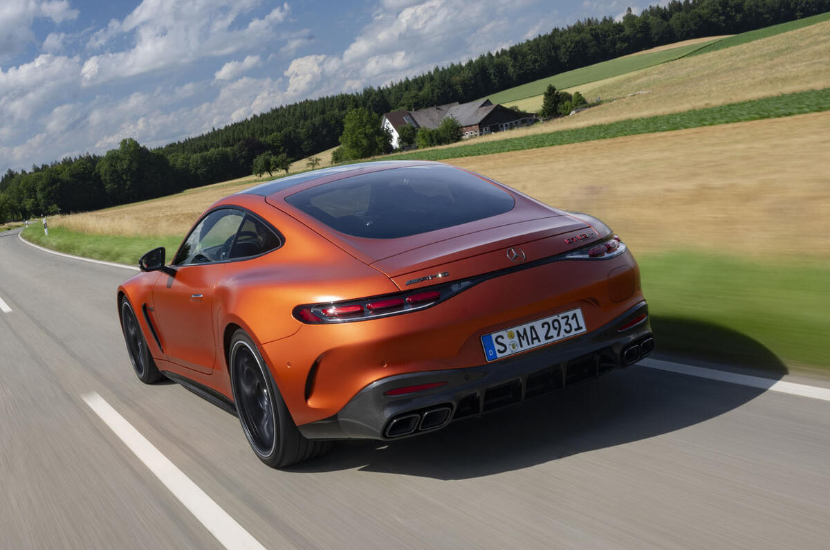 01 Mercedes AMG GT63 S E Performance 2024 compte-rendu conduite arrière