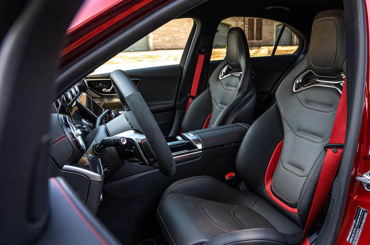 014 mercedes amg c43 sièges avant 2022