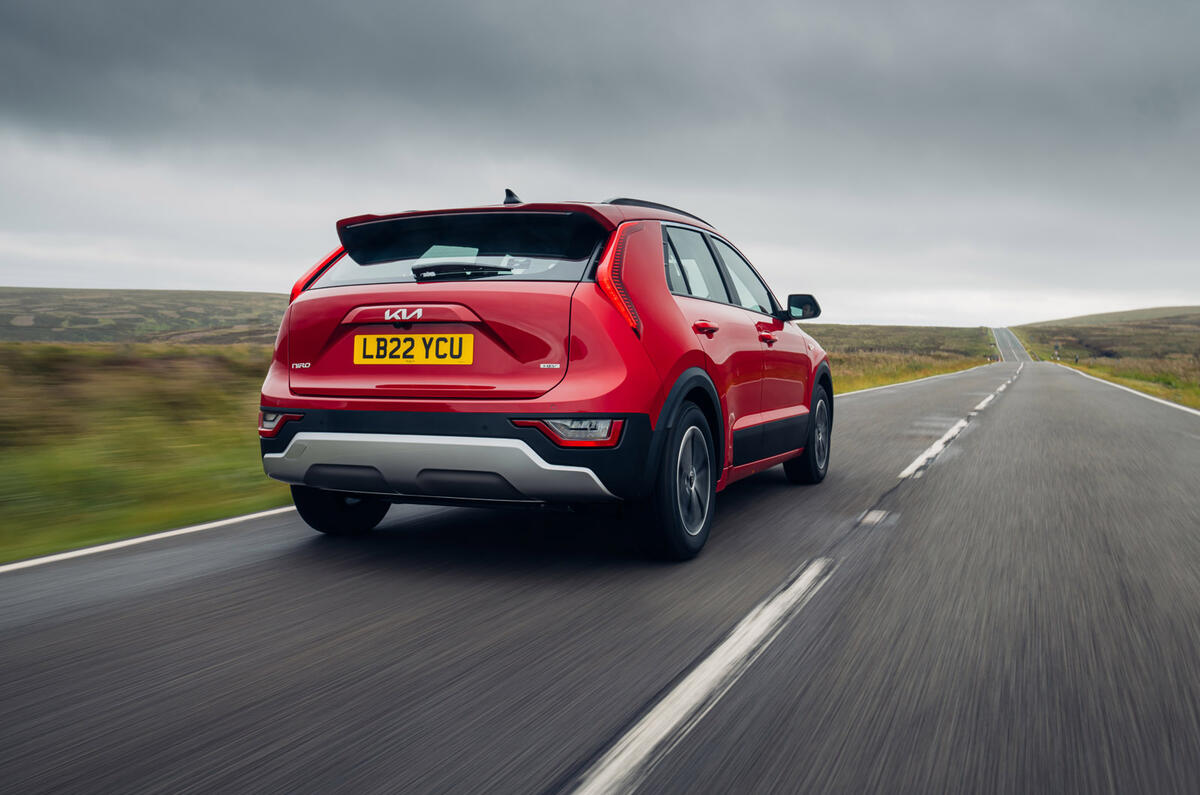 Kia Niro Review 2025, Price & Specs Autocar