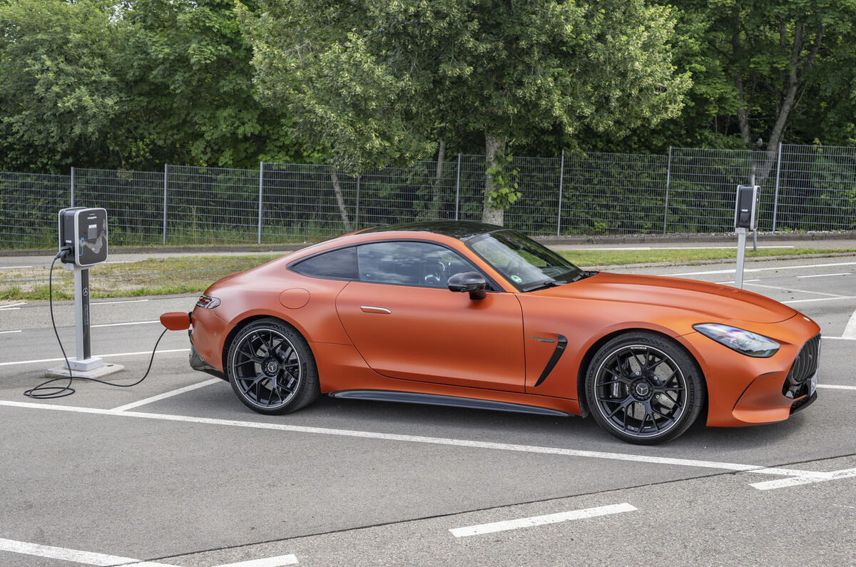 03 Mercedes AMG GT63 S E Performance 2024 compte-rendu plugged in