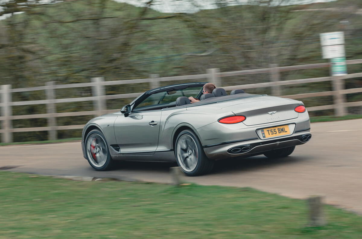 05 Bentley Continental GTC cabriolet RT 2023 virage arrière