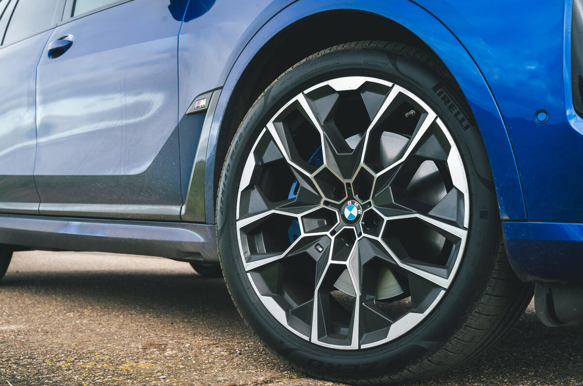 05 BMW X7 M60i RT 2023 wheel