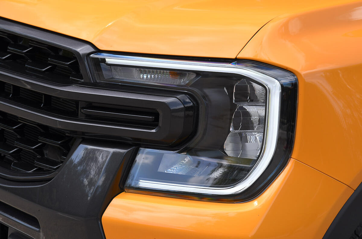 05 Ford Ranger RT 2023 headlight