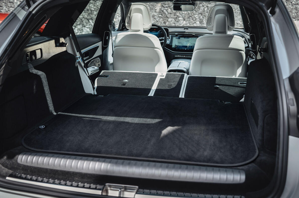 05 Mercedes Benz E Class Estate FD 2023 boot