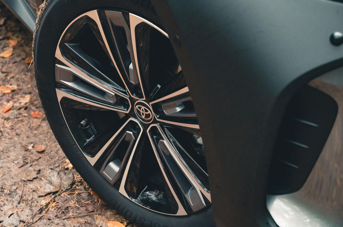 05 Toyota bZ4X AWD RT 2023 wheel