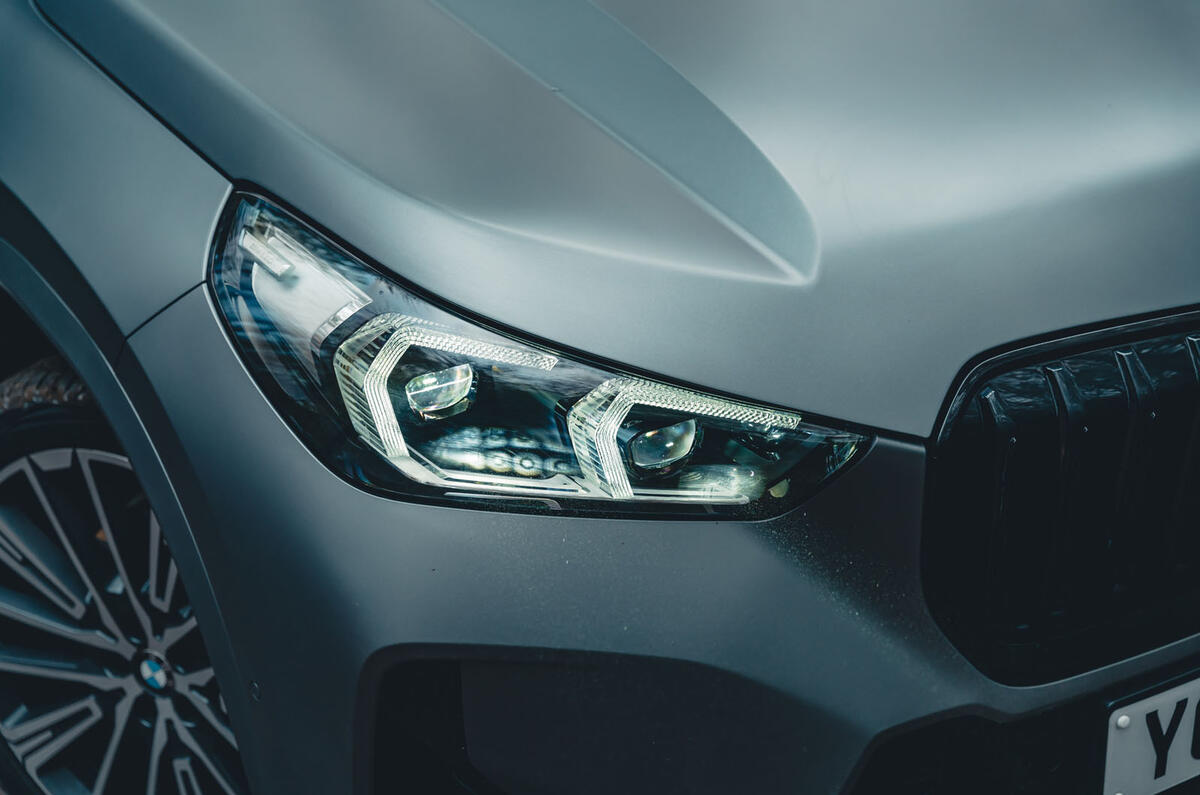 06 BMW X1 23i RT 2023 headlight