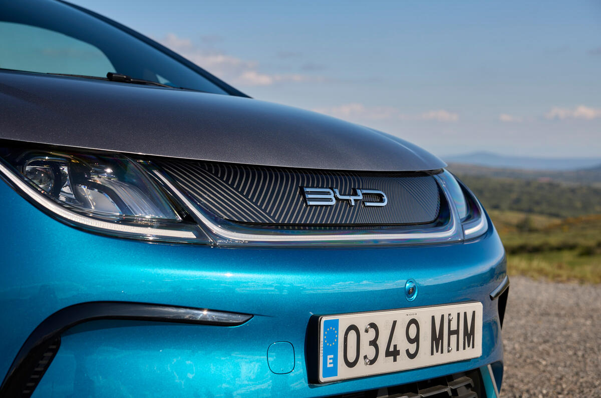 06 BYD Dolphin FD 2023 closed grille