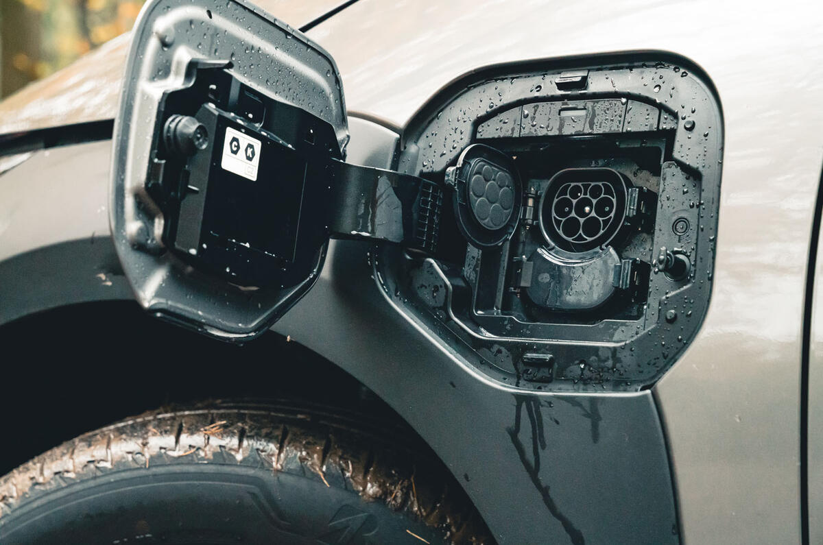 06 Toyota bZ4X AWD RT 2023 charging port