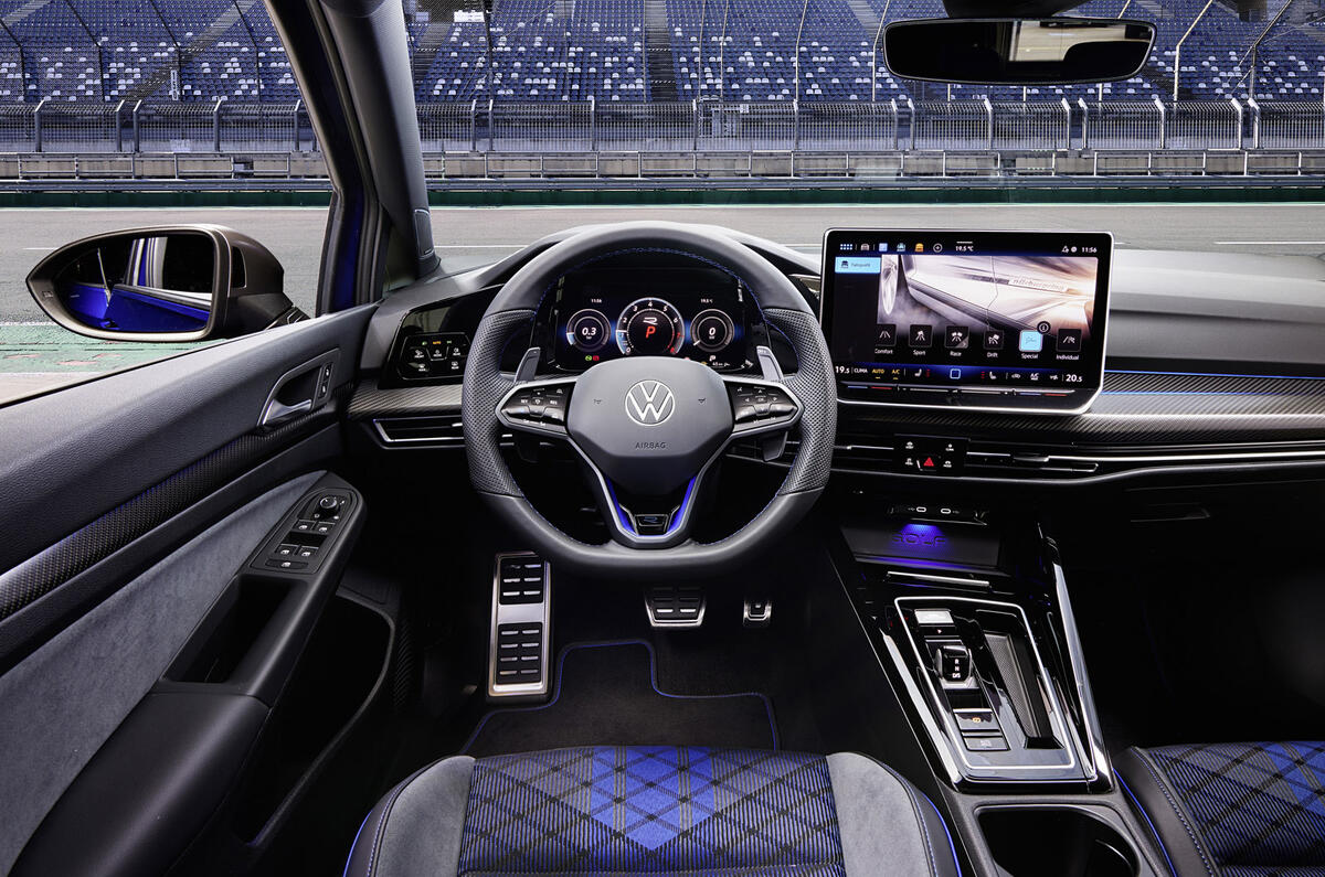 06 VW Golf R 2024 Critique de l'intérieur