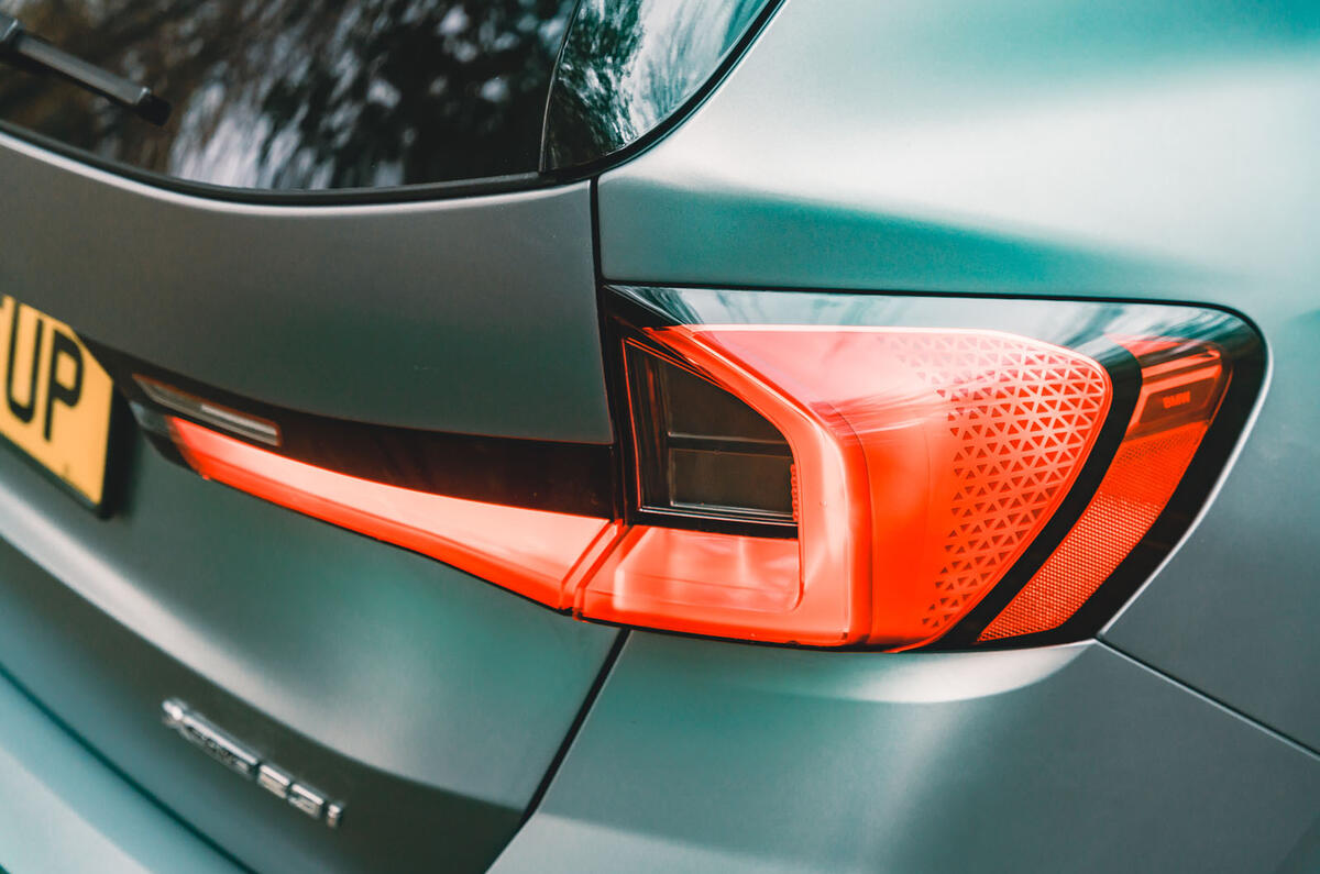 08 BMW X1 23i RT 2023 rear light