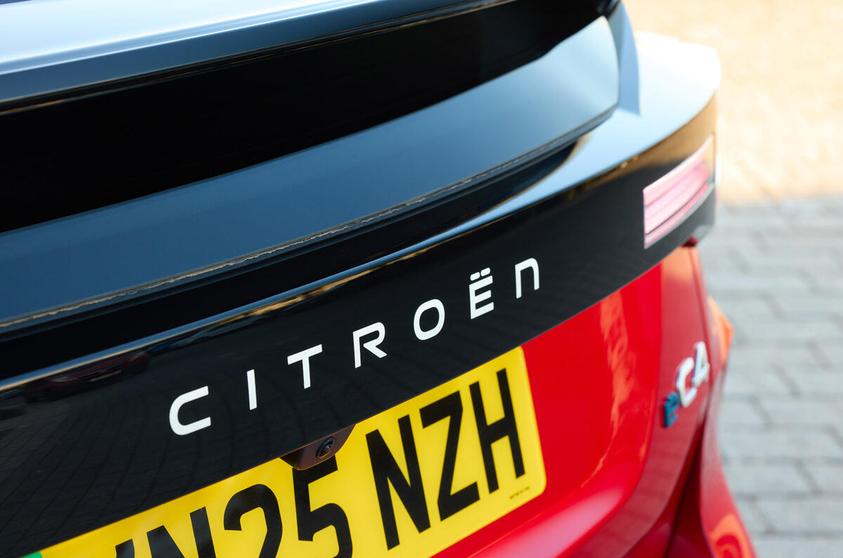 08 Citroen e C4 2025 compte-rendu Citroen script