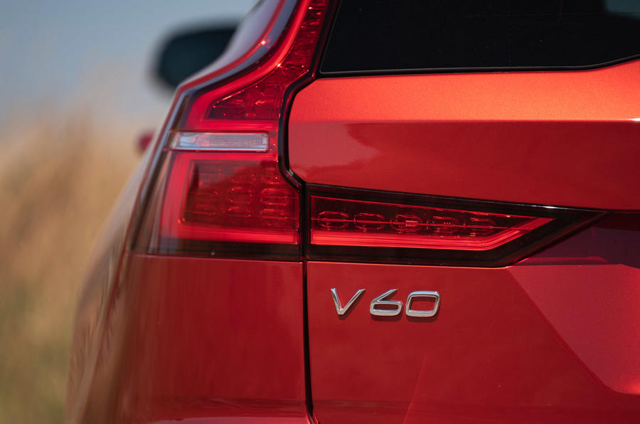 09 Volvo V60 PHEV RT 2022 badge de feux arrière