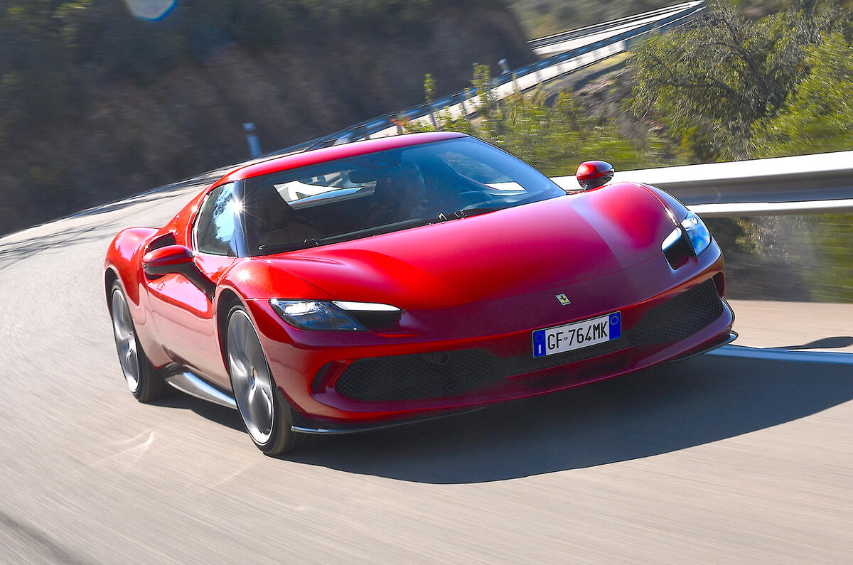 1 Ferrari 296 GTB 2022 premier essai essai avant suivi