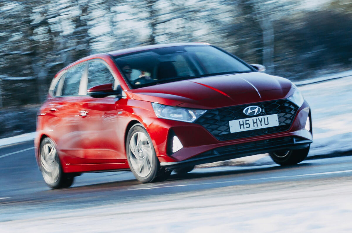 1 Hyundai i20 2021 revue de l'essai routier : le front des héros
