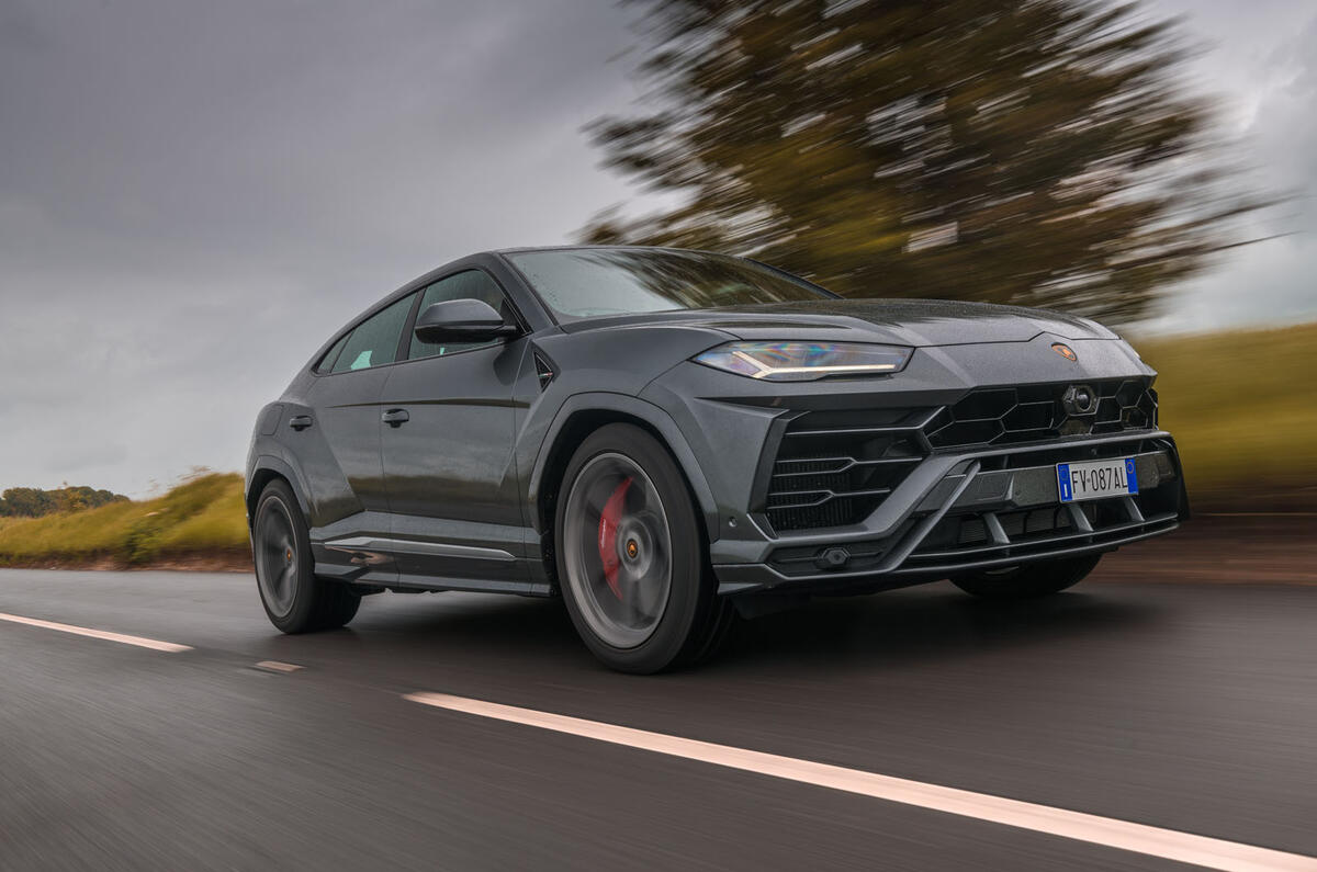 Lamborghini Urus Interior Autocar