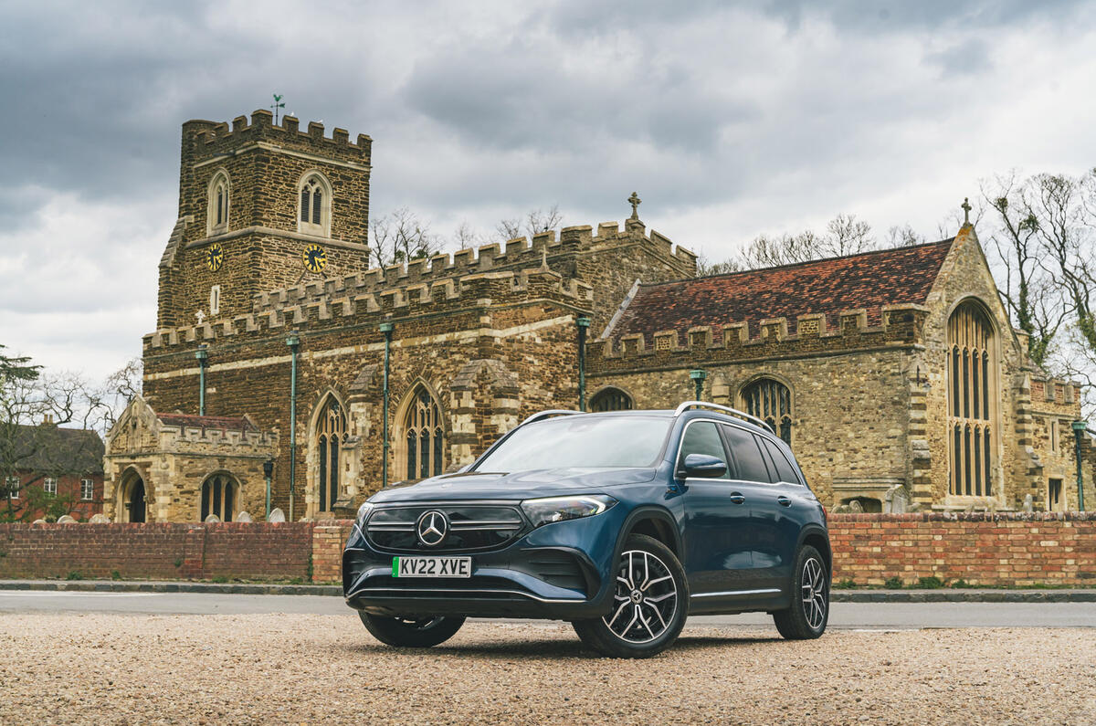 1 Mercedes Benz EQB RT 2022 static