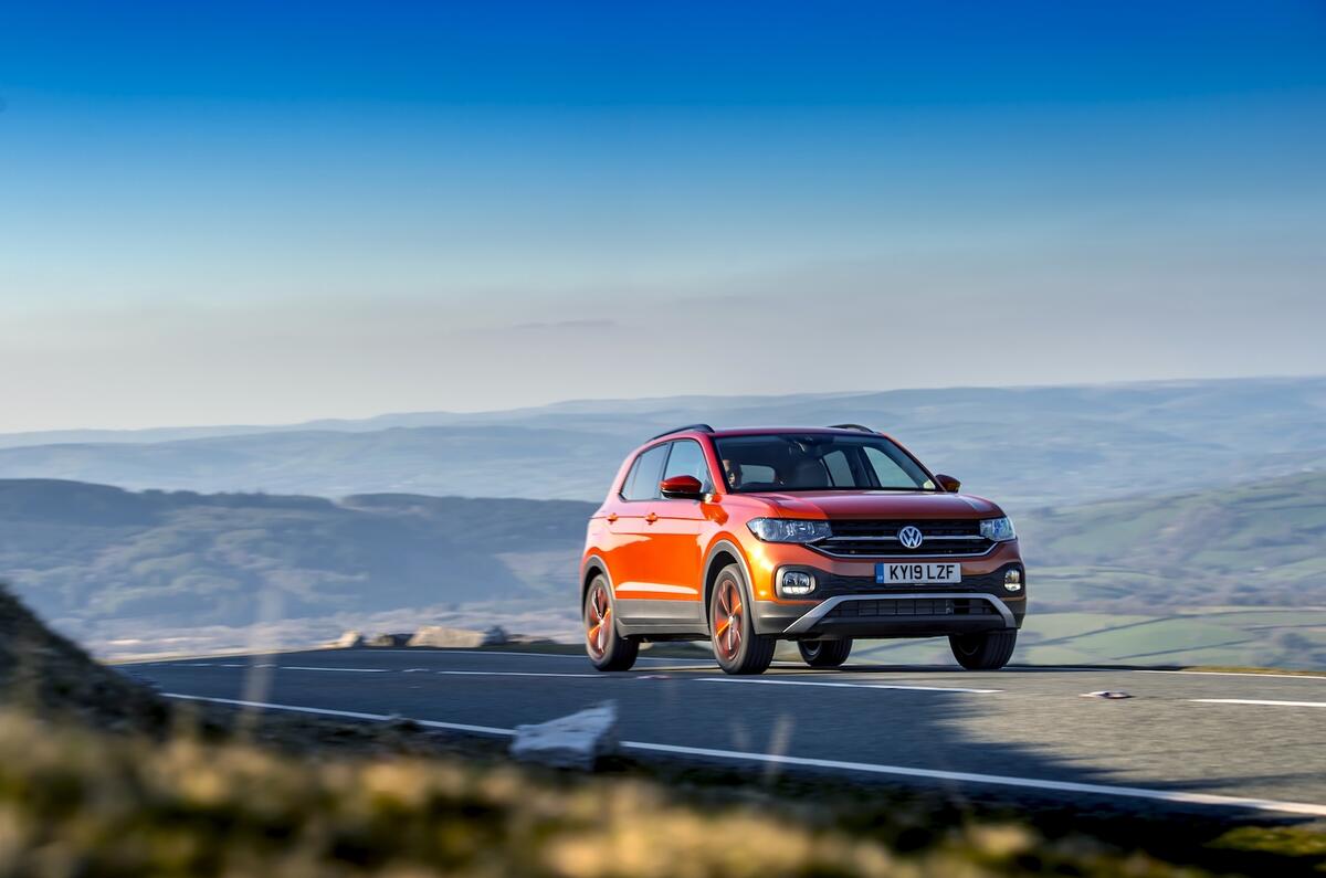 Revue de la Volkswagen T-Cross 2019 - le front des héros