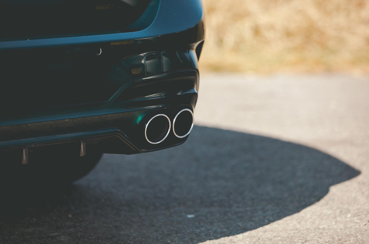 Alpina B3 Touring 2020 road test review - exhausts