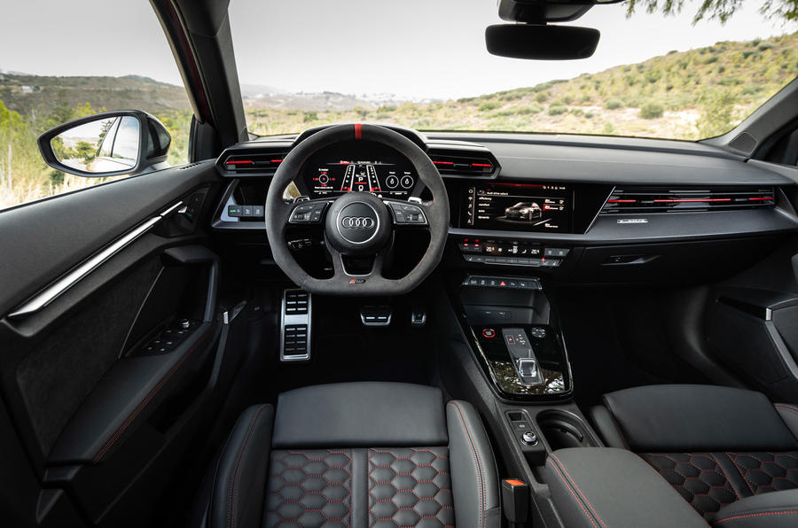 10 Audi RS3 2021 : premier essai, tableau de bord