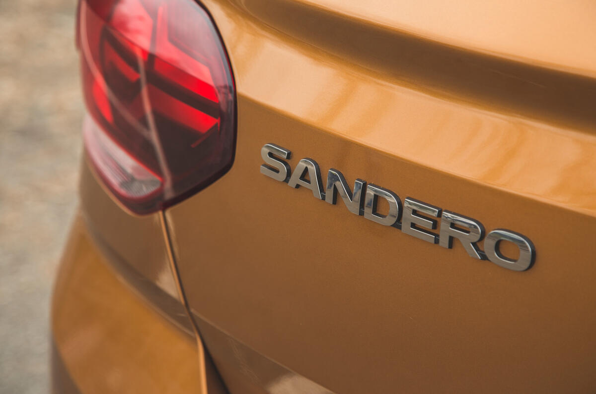 10 Badge arrière Dacia Sandero Stepway 2021 RT